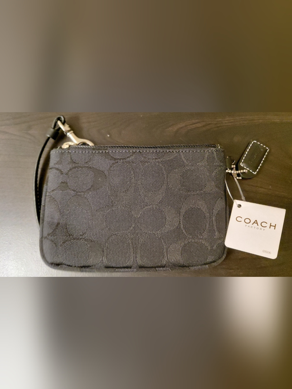 NWT Coach Black Signature Canvas Wristlet with Leather Strap - Picture 4 of 7